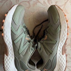 New Balance Women's Sage and Coral Athletic Shoes